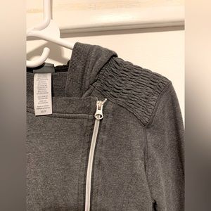 Cropped Champion Athlesiure Zip-Up.